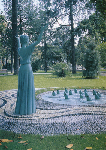 Statua Mariele Sestri Levante